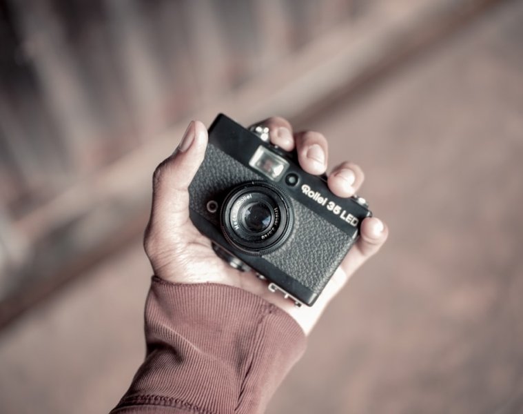 Panasonic Lumix L10 im Test Die kompakte Premiere mit 26 MP und Leica-Optik